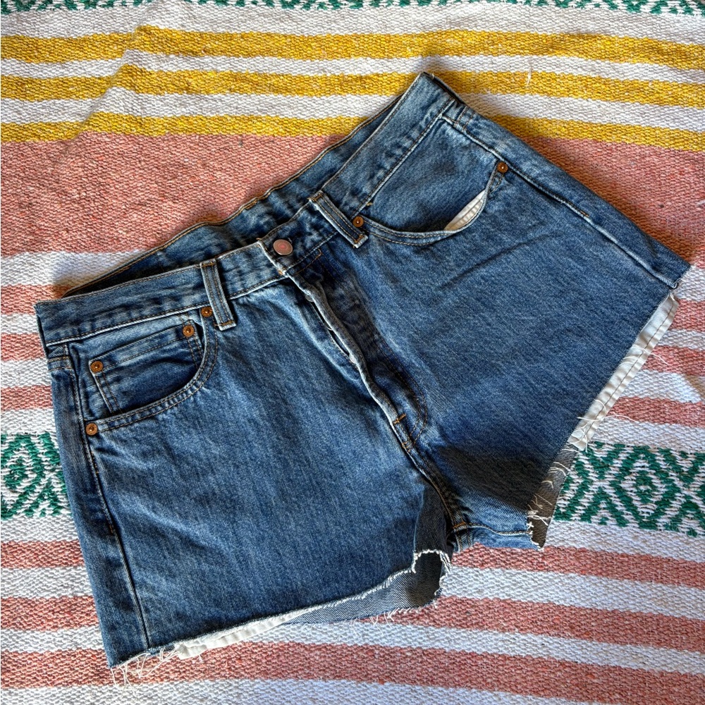 Levi's 501 cut off shorts